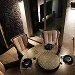 Black Sun. Modern Penthouse In *
